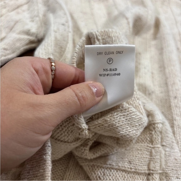 Woolrich 1/4 Zip Knit Sweater Beige Size Small Women's W/ Decorative Lambs Wool - Picture 11 of 12